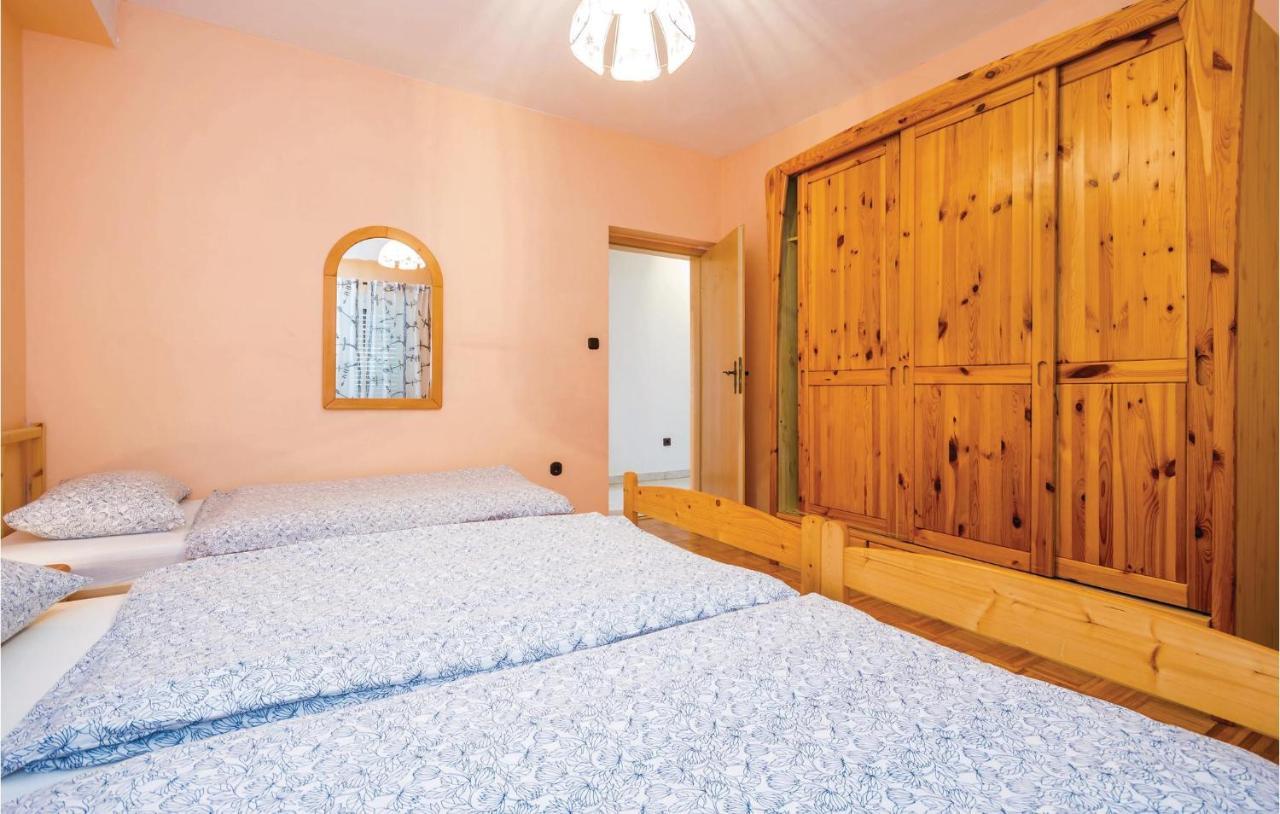 Stunning Apartment In Матулі Екстер'єр фото